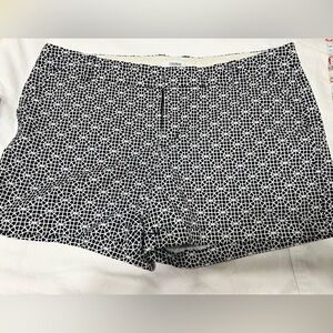 Crown & Ivy black and white print shorts, size 14.
